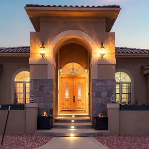 https://summit-villa-bnb.seedenverhotels.com