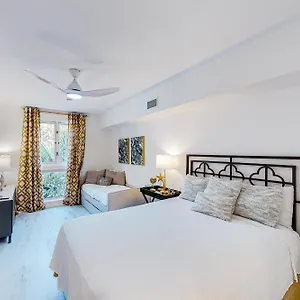 https://baytowne-wharf-market-street-336-inn.hotels-destin.com